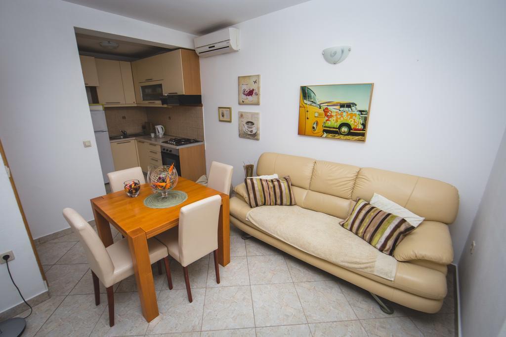 Apartment Karla&Nella สโตเบรช ภายนอก รูปภาพ